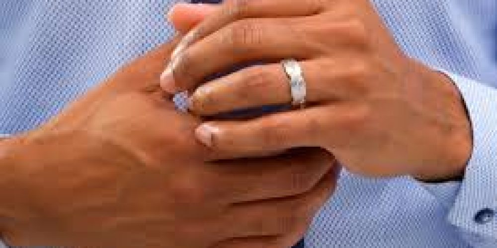 Bold and Durable: The Appeal of Black Wedding Bands for Men